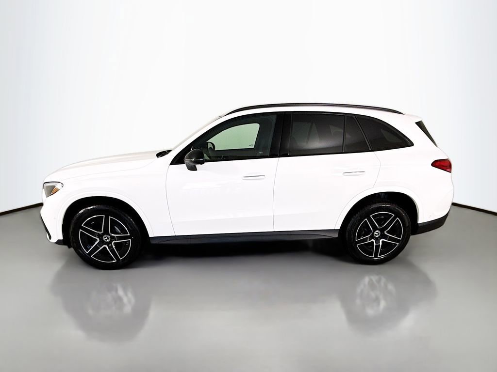 New 2026 Polar White Mercedes-Benz GLC 300 image 35