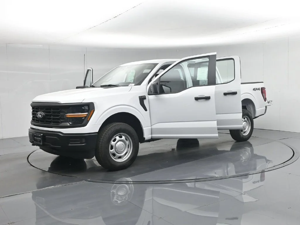 New 2026 White Ford XL image 28