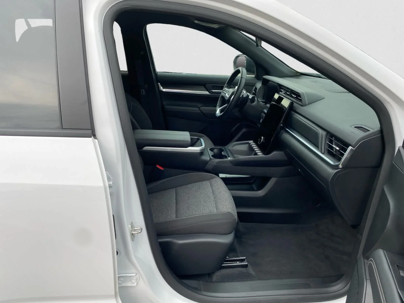 Used 2026 Summit White GMC Elevation image 21
