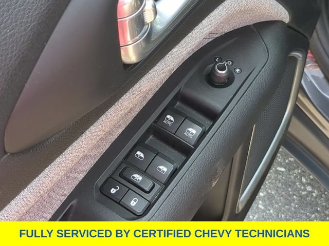 Used 2024 Gray Jeep Latitude image 23