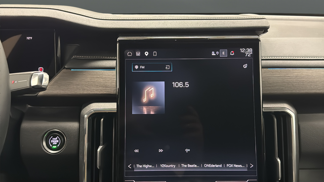 Used 2024 Summit White GMC Denali image 32
