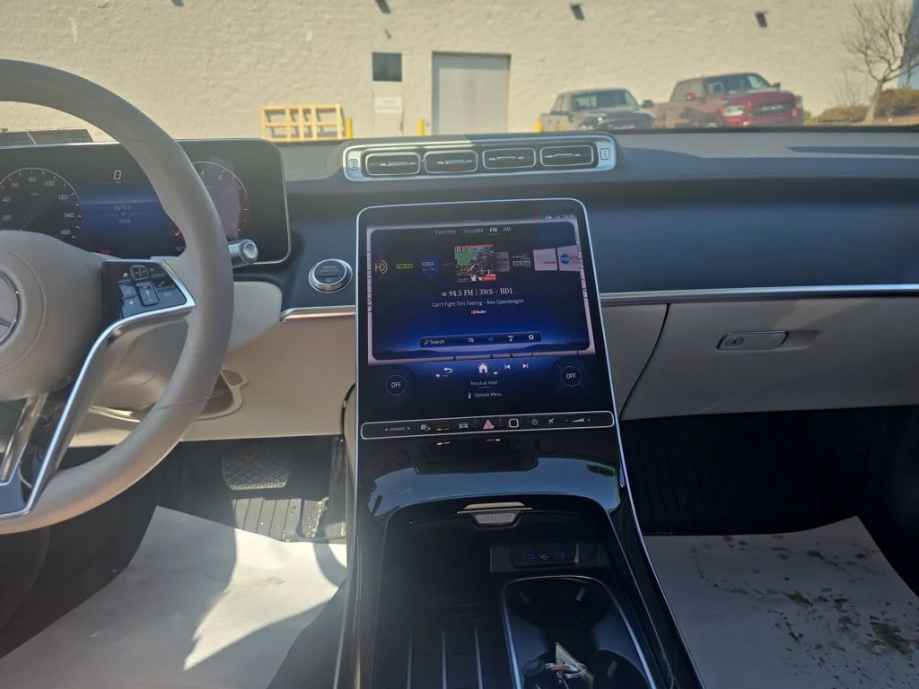 Used 2025 White Mercedes-Benz S 500 image 18