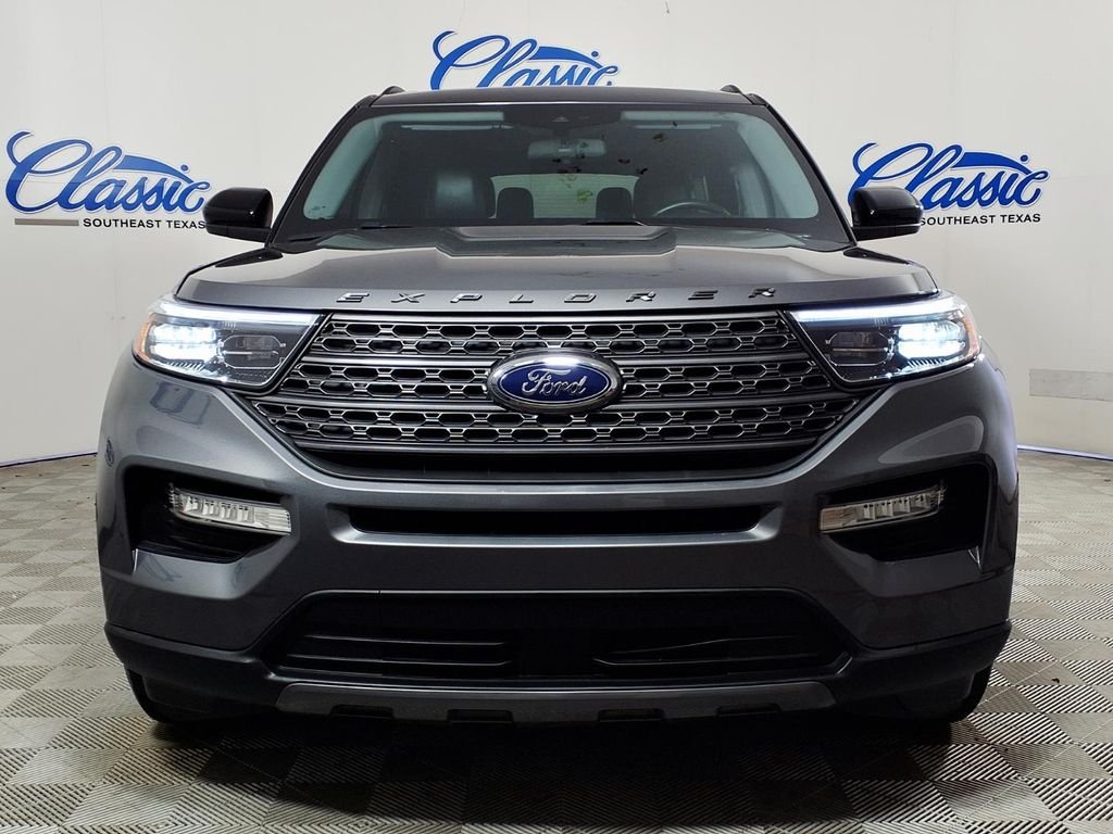 Used 2023 Gray Ford XLT image 3
