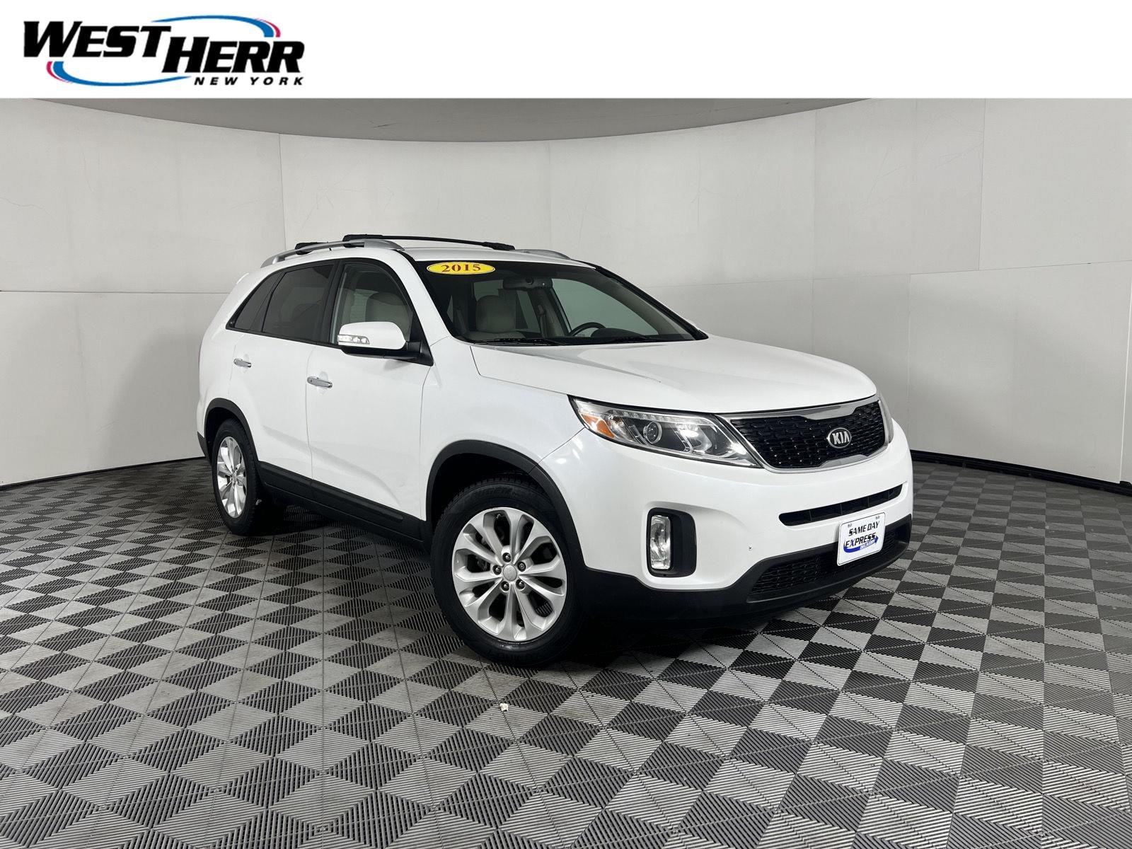 Used 2015 Snow White Pearl Kia EX image 1