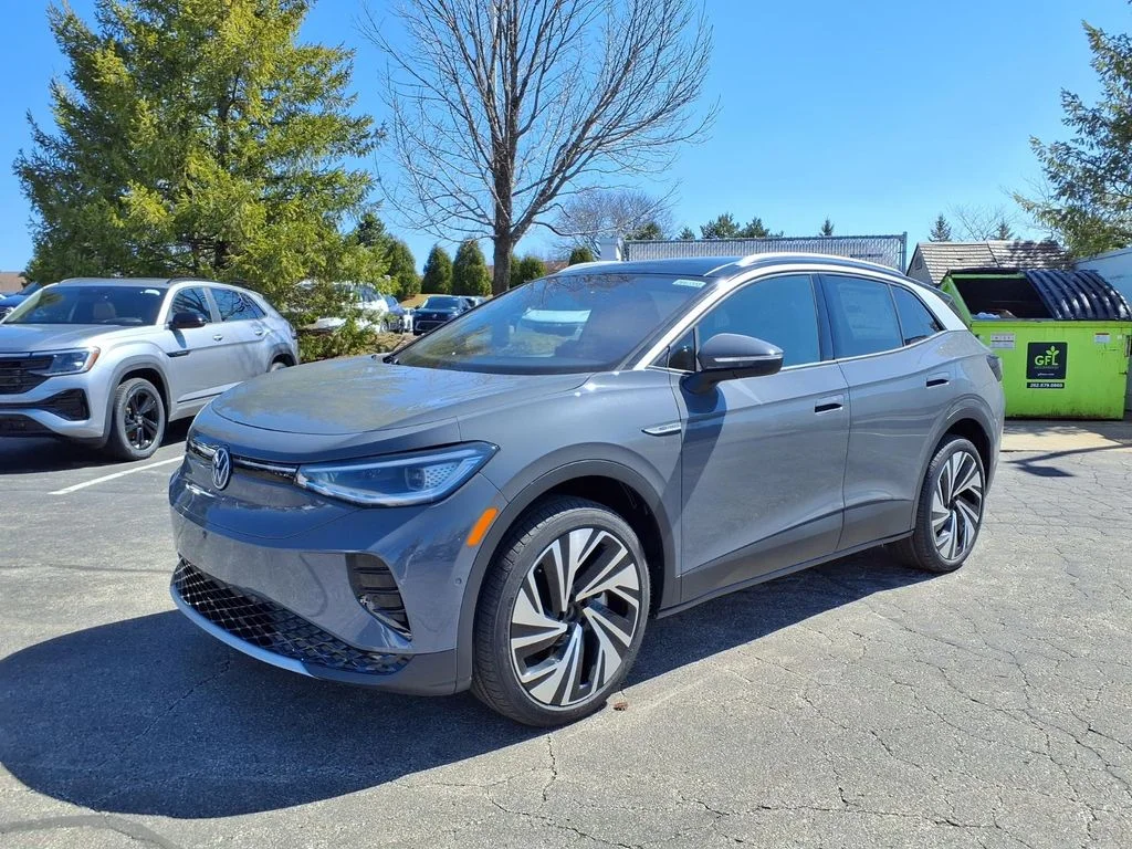 New 2026 Pure Gray with Black Roof Volkswagen Pro S Plus image 5