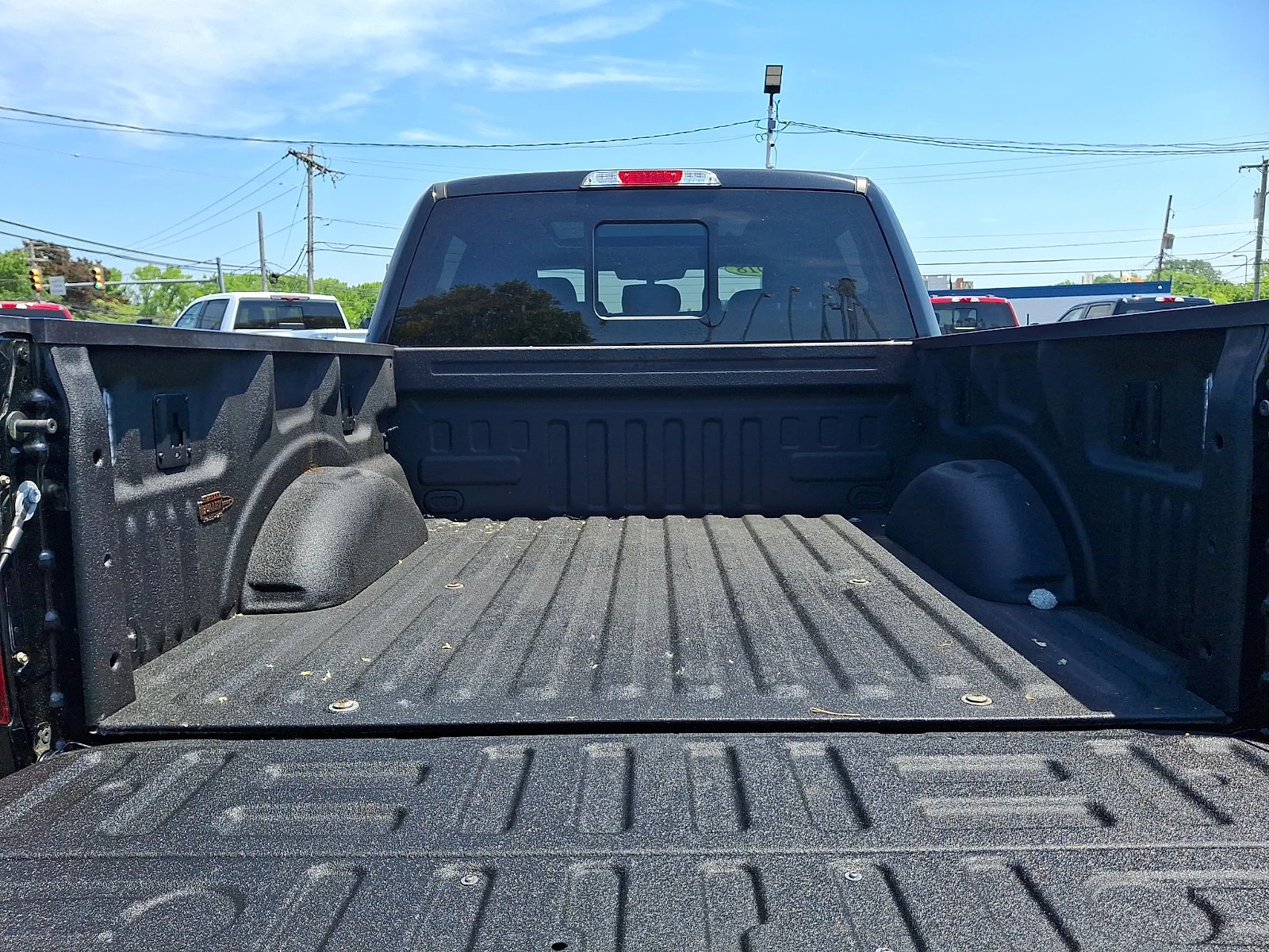Used 2018 Shadow Black   G1 Ford LARIAT image 30