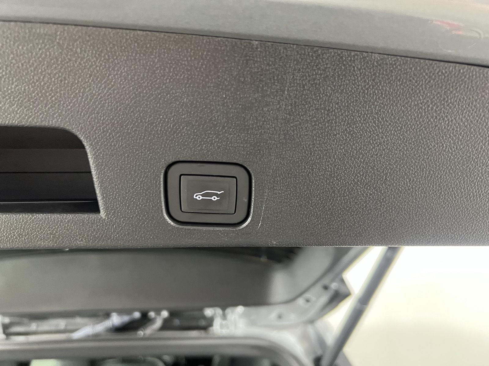 Used 2026 Sterling Metallic GMC AWD AT4 image 21