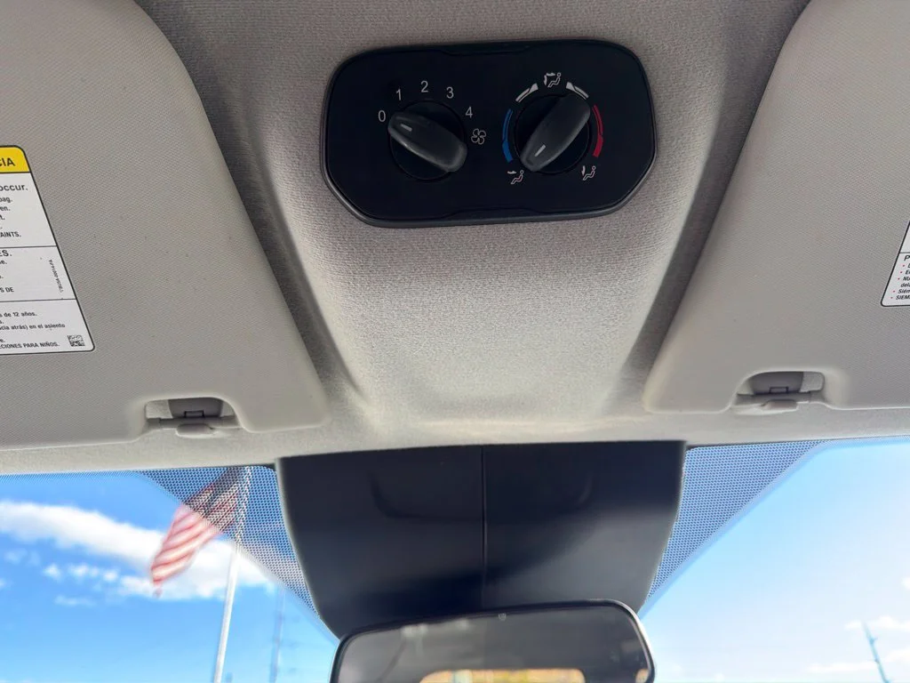 Used 2015 White Ford XLT image 31