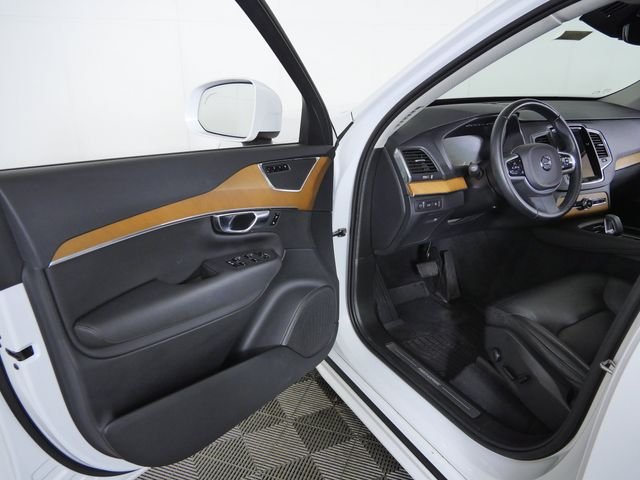 Certified Used 2022 White Volvo T8 Inscription Expression 7 Passenger image 17