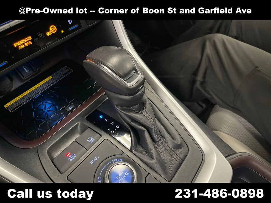 Used 2020 Gray Toyota Limited image 27