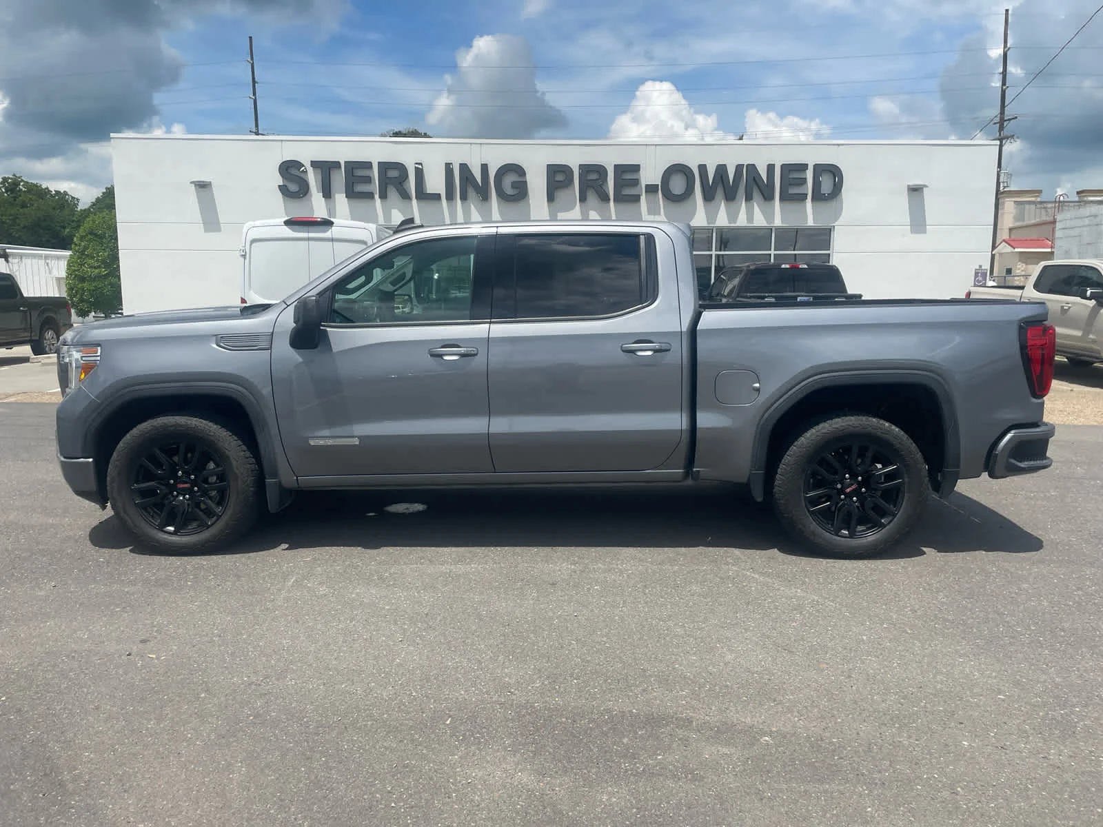 2021 GMC Sierra 2WD Crew Cab Short Box Elevation's photo