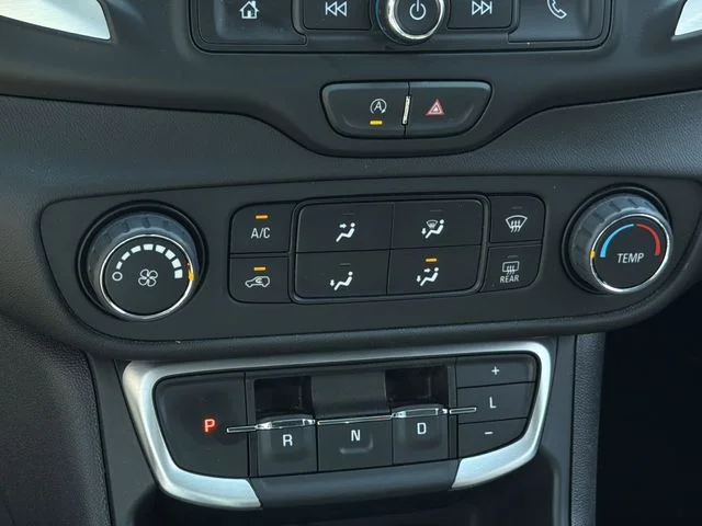 Used 2024 White GMC SLE image 25