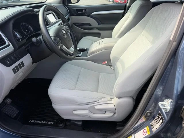 Used 2018 Blue Toyota LE image 8