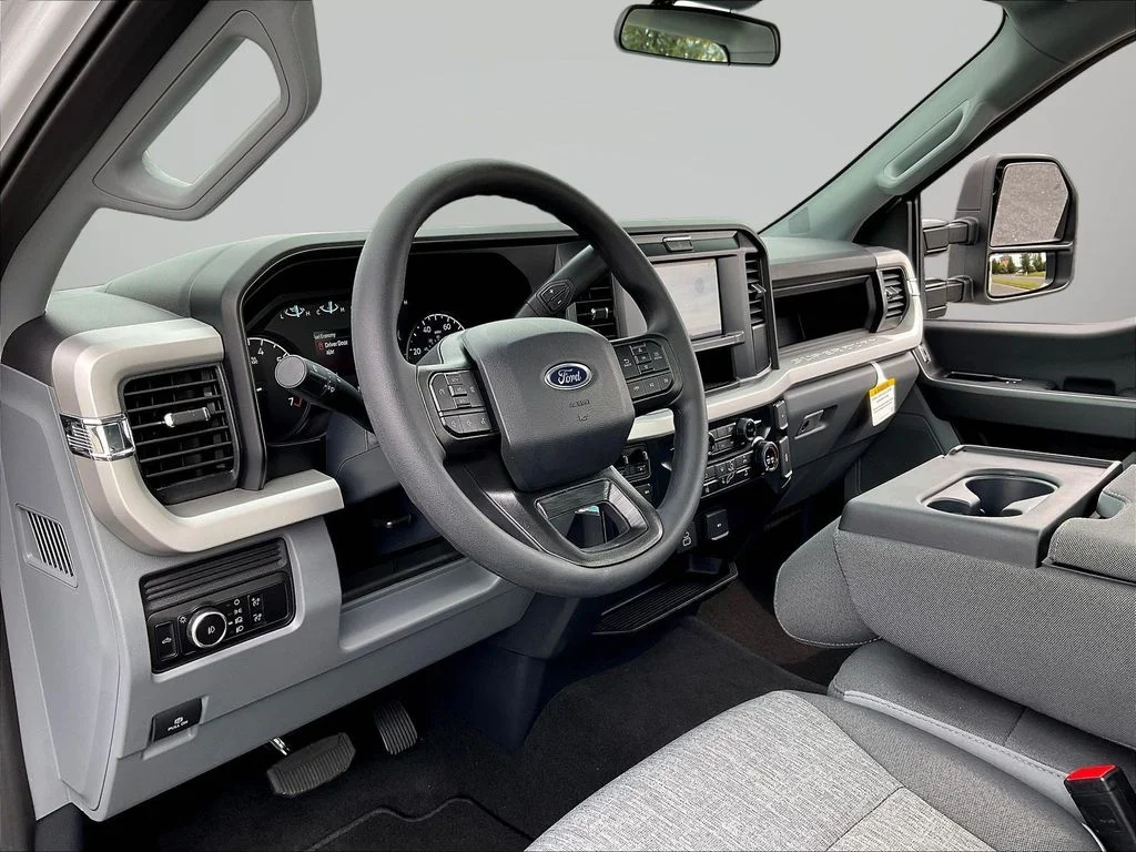 New 2026 Oxford White Ford F-250® XL image 7