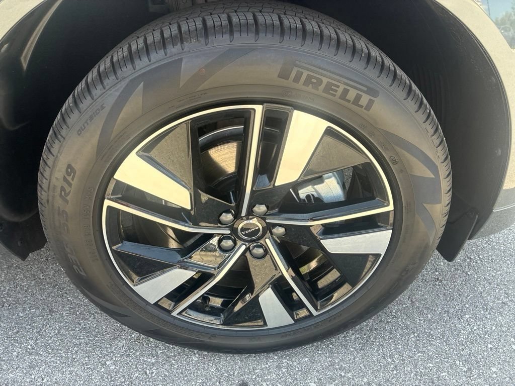 Used 2026 Forest Lake Volvo Plus image 22