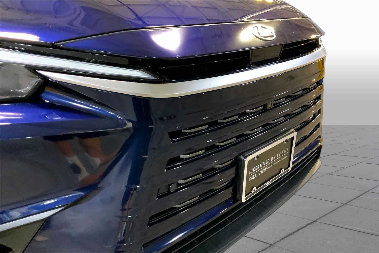 Used 2025 Nightfall Mica Lexus Premium image 30