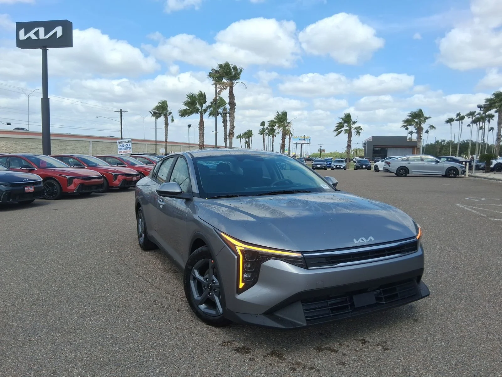2026 Kia K4 LXS AT's photo