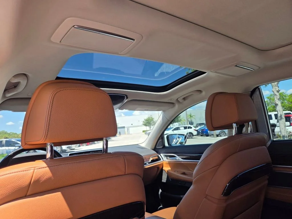 Used 2020 Mineral White Metallic BMW 745e xDrive iPerformance image 21
