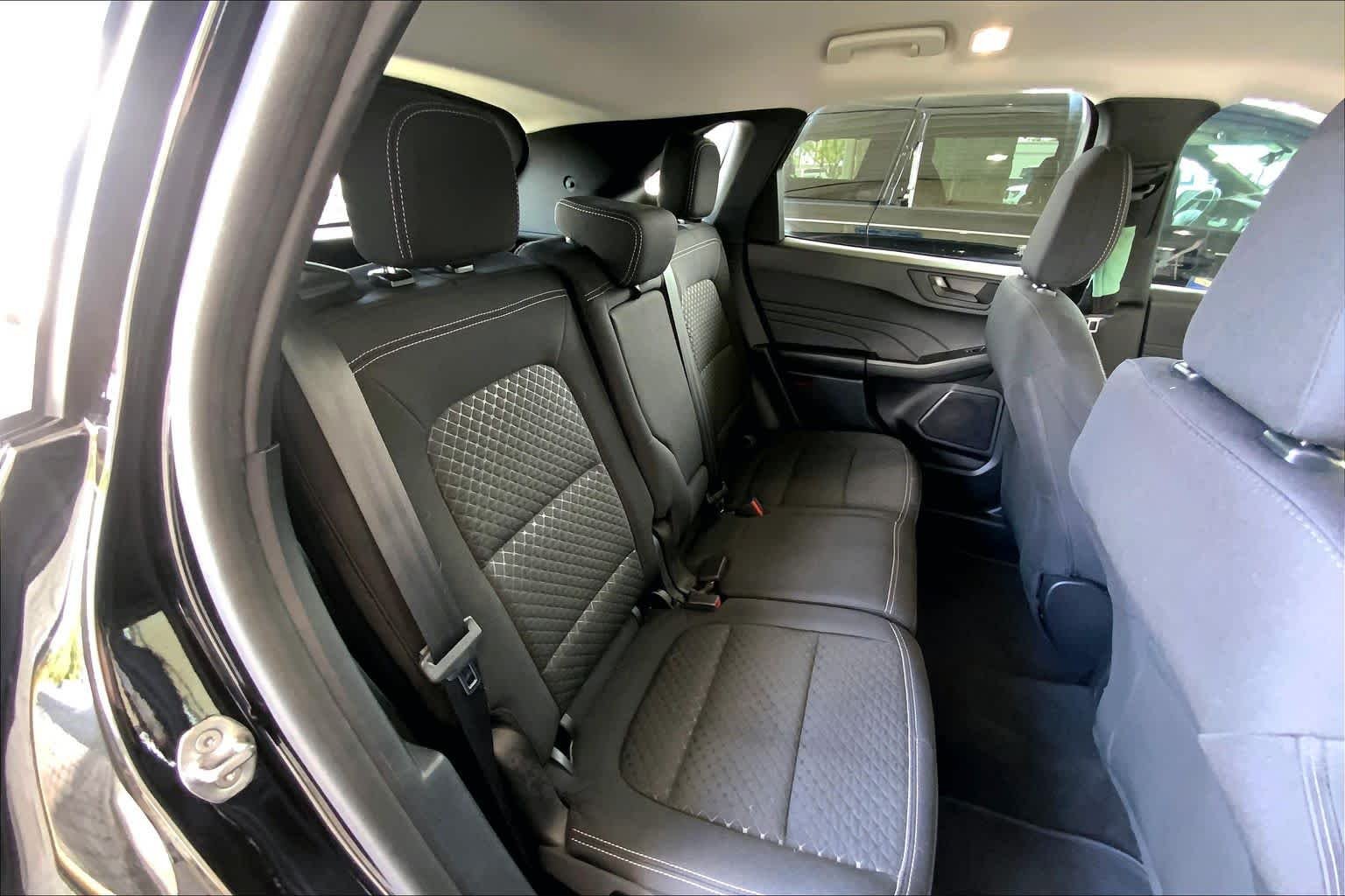 Used 2023 Agate Black Metallic Ford Active image 19