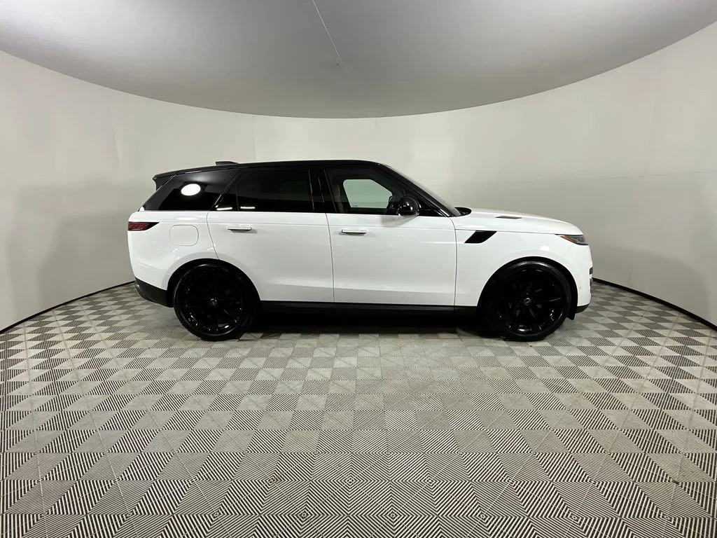 Certified Used 2025 White Land Rover SE image 5