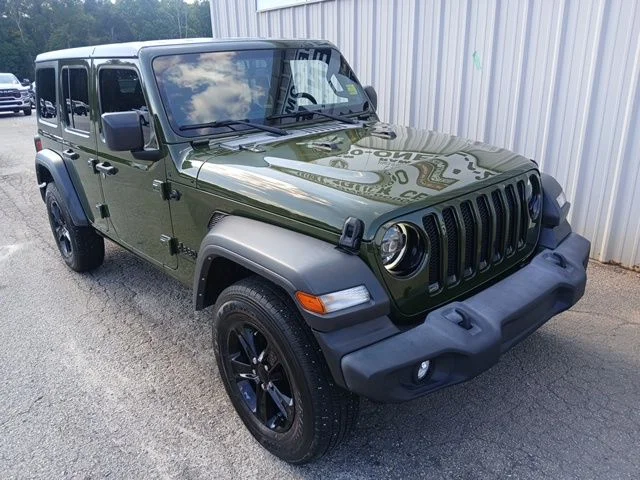 Used 2023 Green Jeep Sport image 1