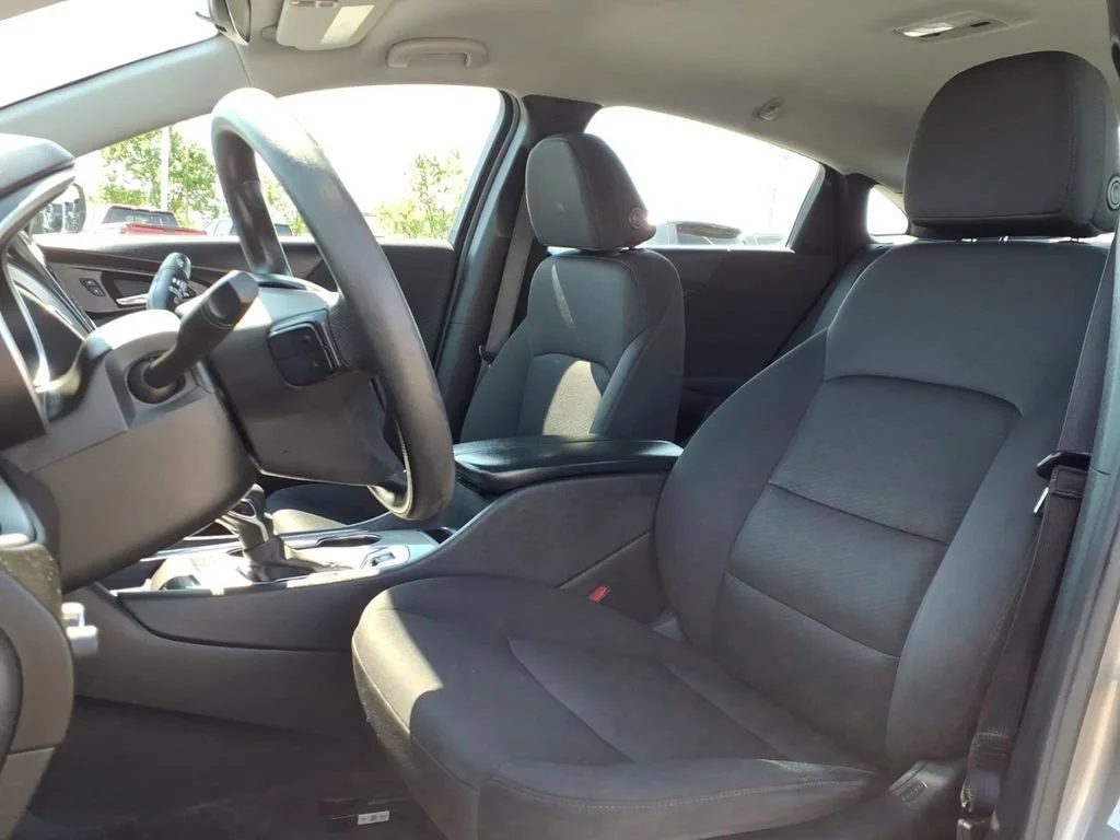 Used 2024 Mineral Gray Metallic Chevrolet 1LT image 22