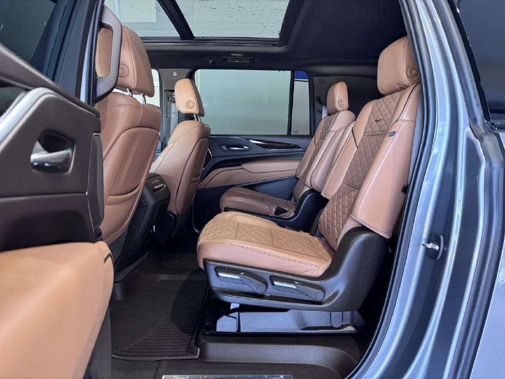 2021 Cadillac Escalade ESV Sport - Photo 14
