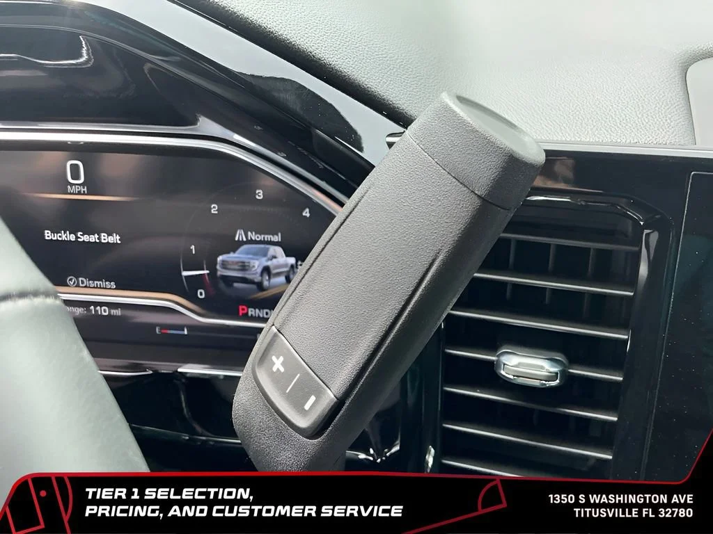 Used 2025 Onyx Black GMC Elevation image 39