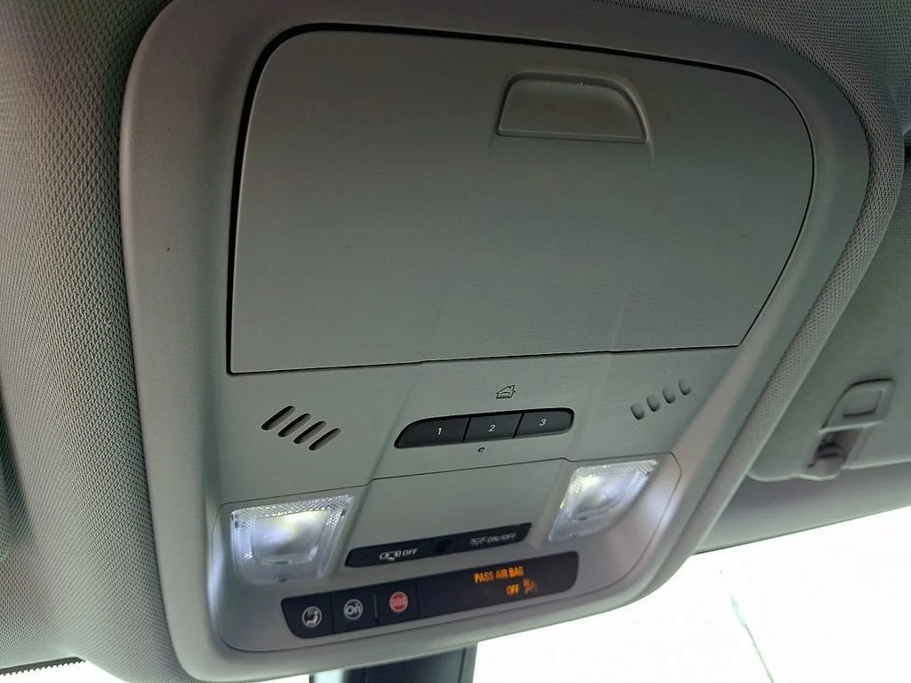 Used 2020 SUMMIT WHITE Chevrolet LT image 56