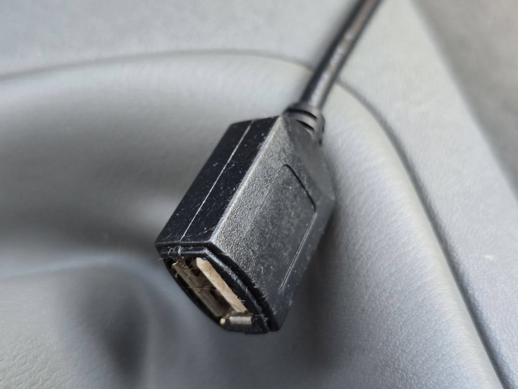 Used 2007 Super Black Nissan SE image 8