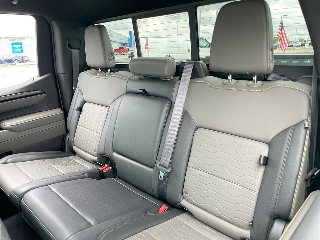 Used 2022 Summit White Chevrolet ZR2 image 25