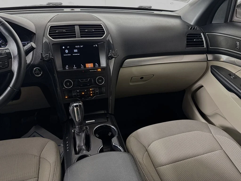 Used 2018 Red Ford XLT image 27