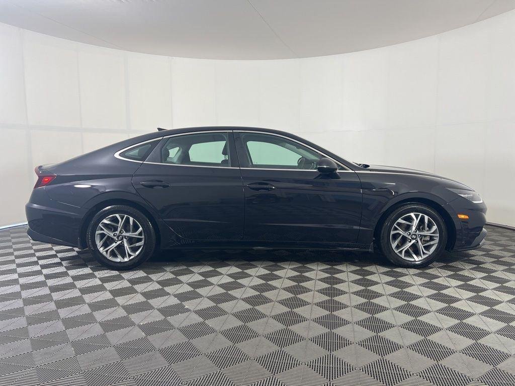 Used 2023 Carbon Blue Hyundai SEL image 25