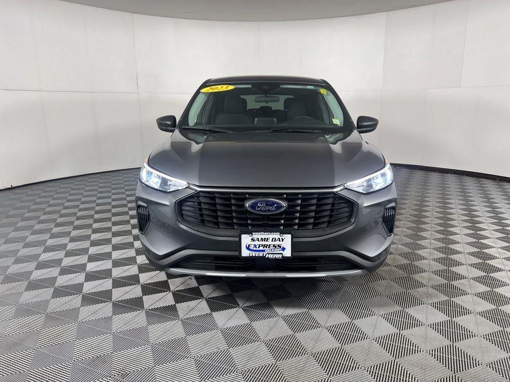 Used 2023 Gray Metallic Ford Active image 24