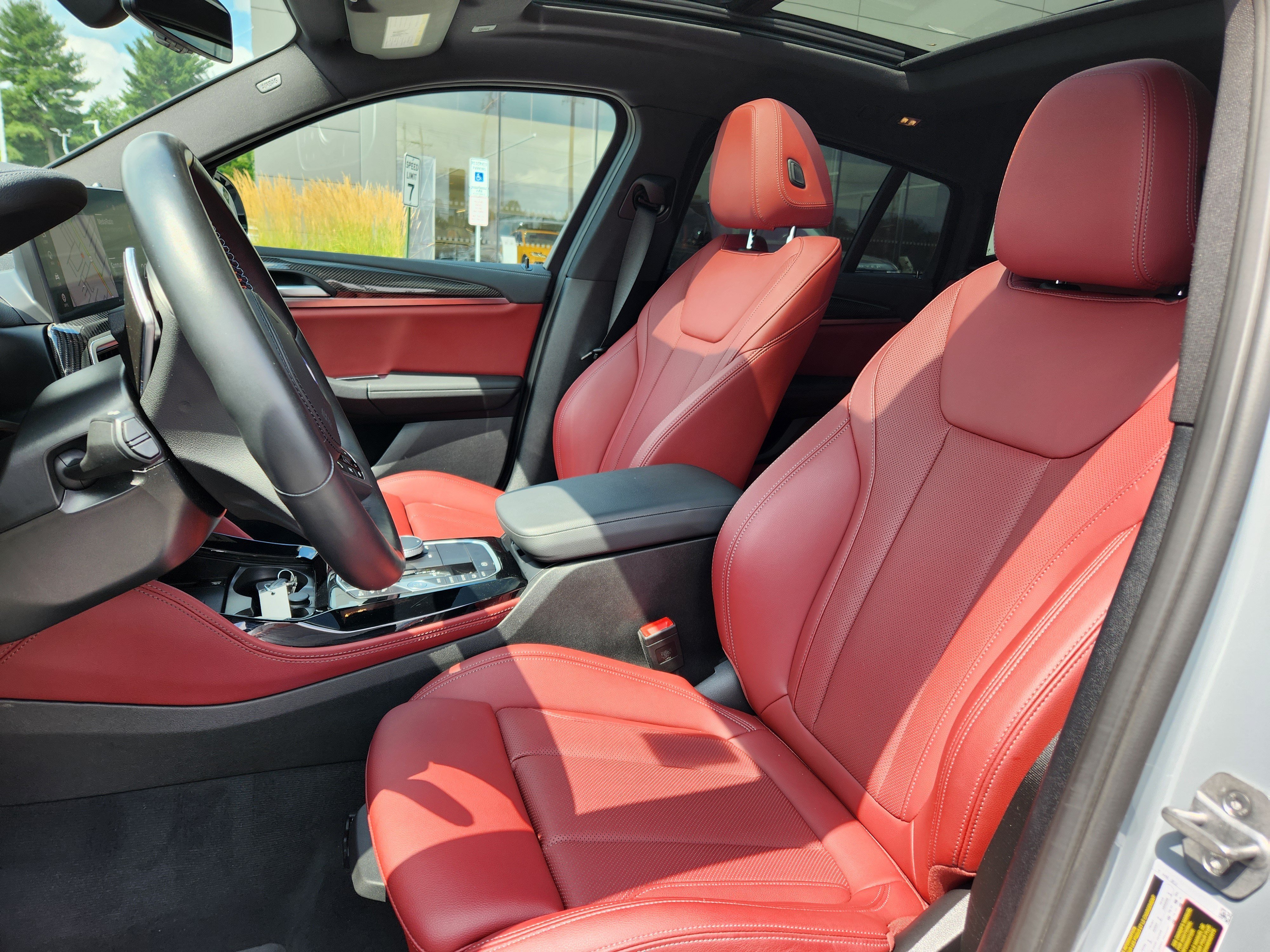 Used 2024  BMW  image 10