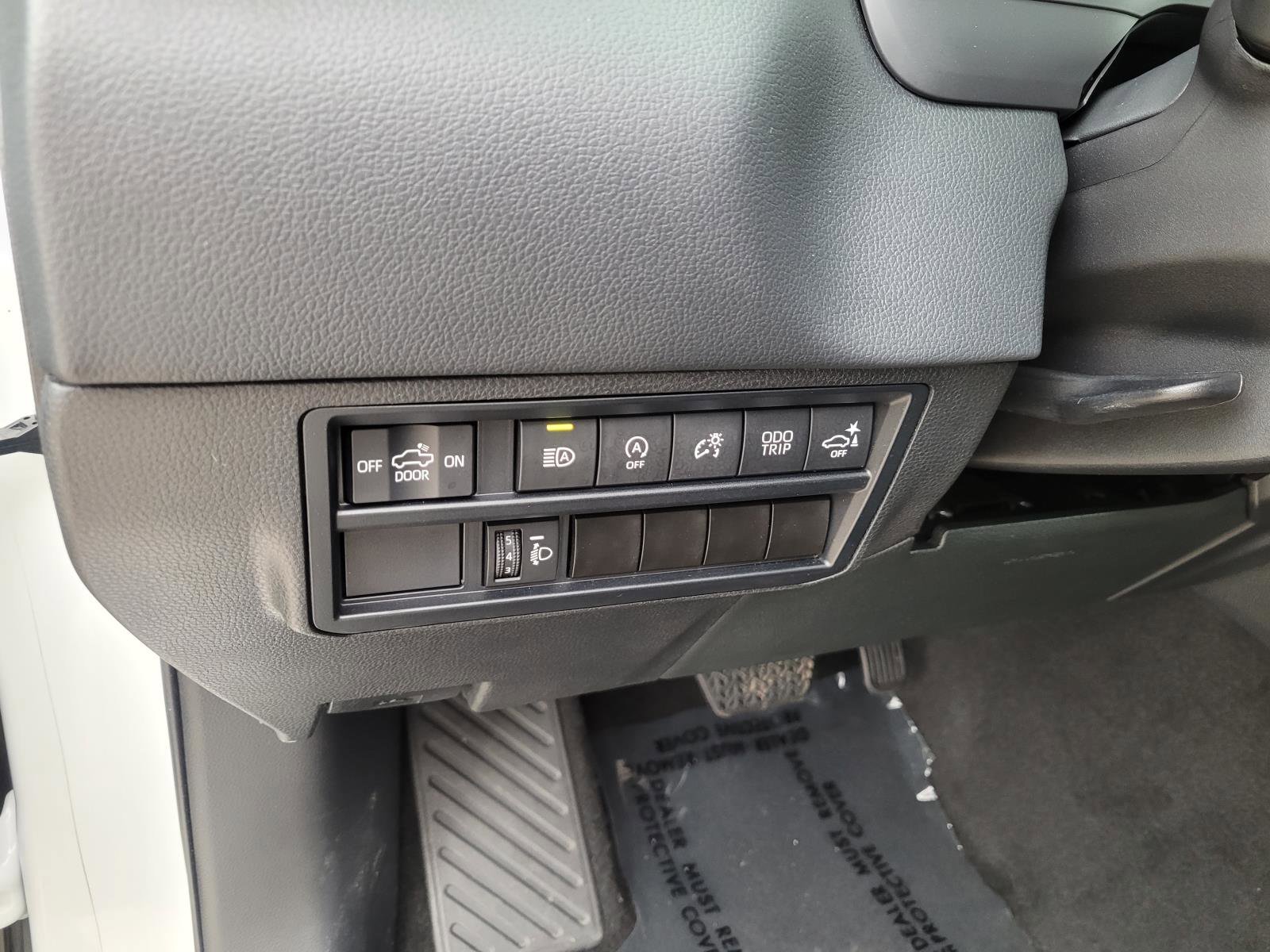 Used 2022 Pearl Toyota Limited image 27