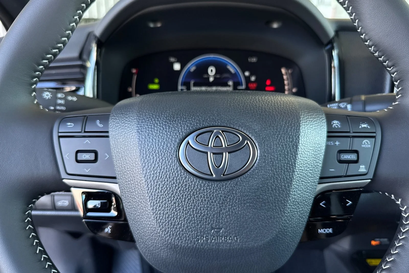 2026 Toyota Camry SE - Photo 21