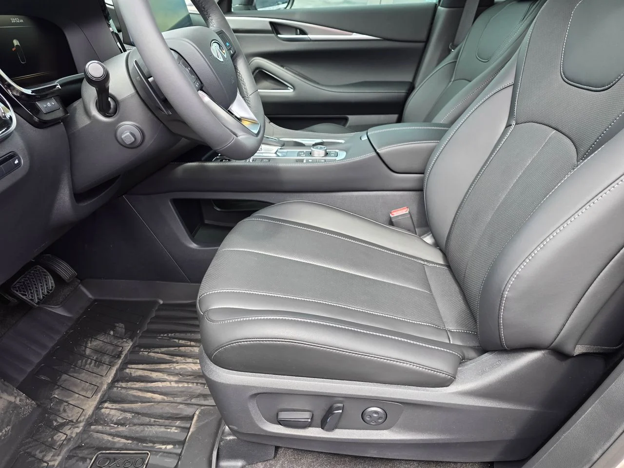 Certified Used 2027 Warm Titanium INFINITI Luxe image 11