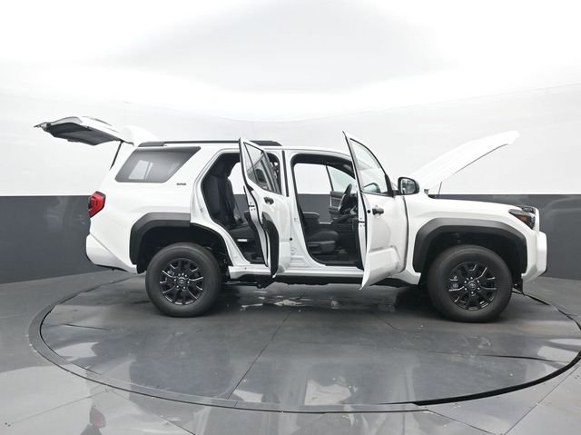 New 2026 Ice Cap Toyota SR5 image 30