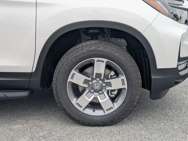 New 2026 Platinum White Pearl Honda RTL image 9