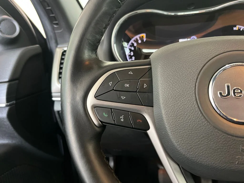 Used 2020 Blue Jeep Limited image 7