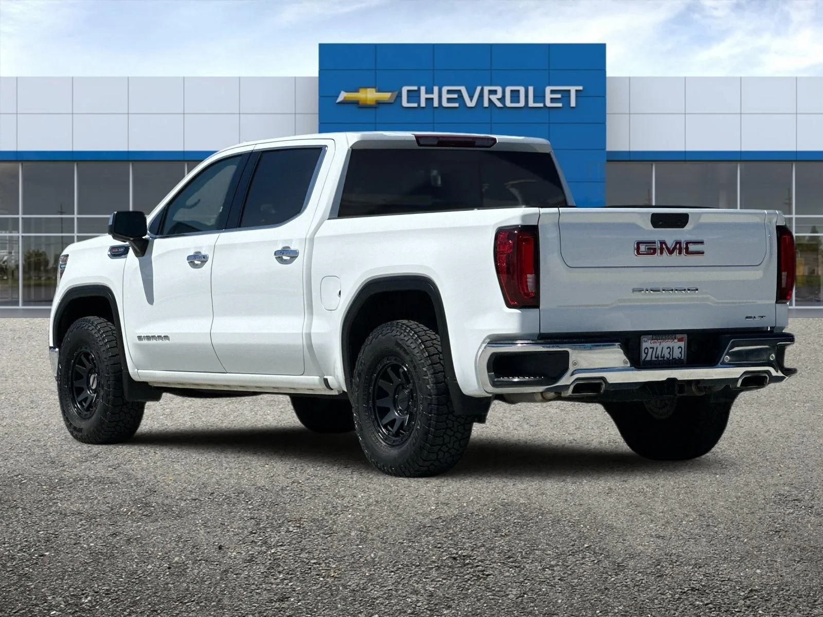 Used 2022 Summit White GMC SLT image 6