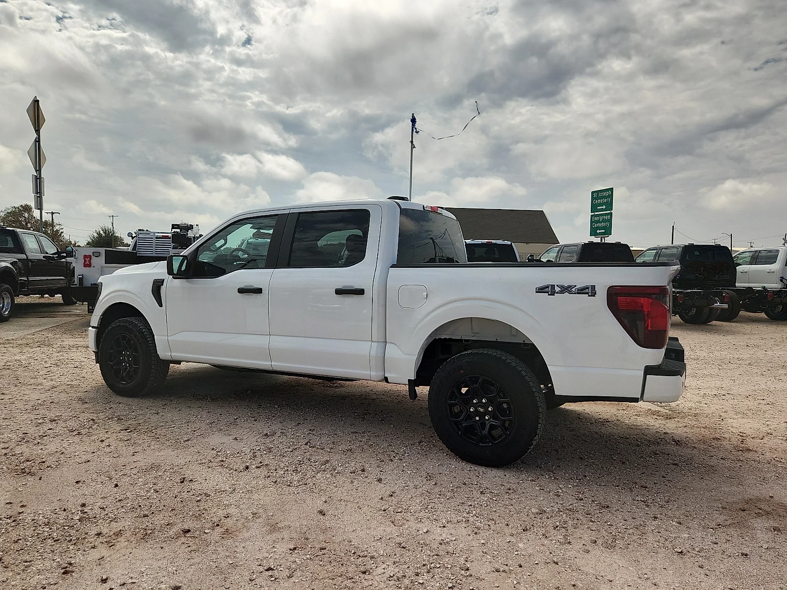New 2026 Oxford White Ford STX image 4