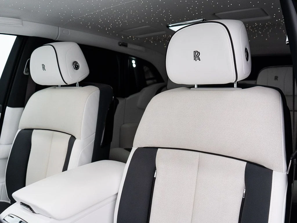 Certified Used 2023 Bespoke Crystal over Arctic White Rolls-Royce  image 17