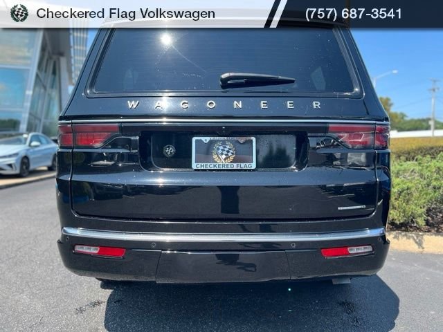 Used 2024 Diamond Black Crystal Pearlcoat Jeep Series II image 10
