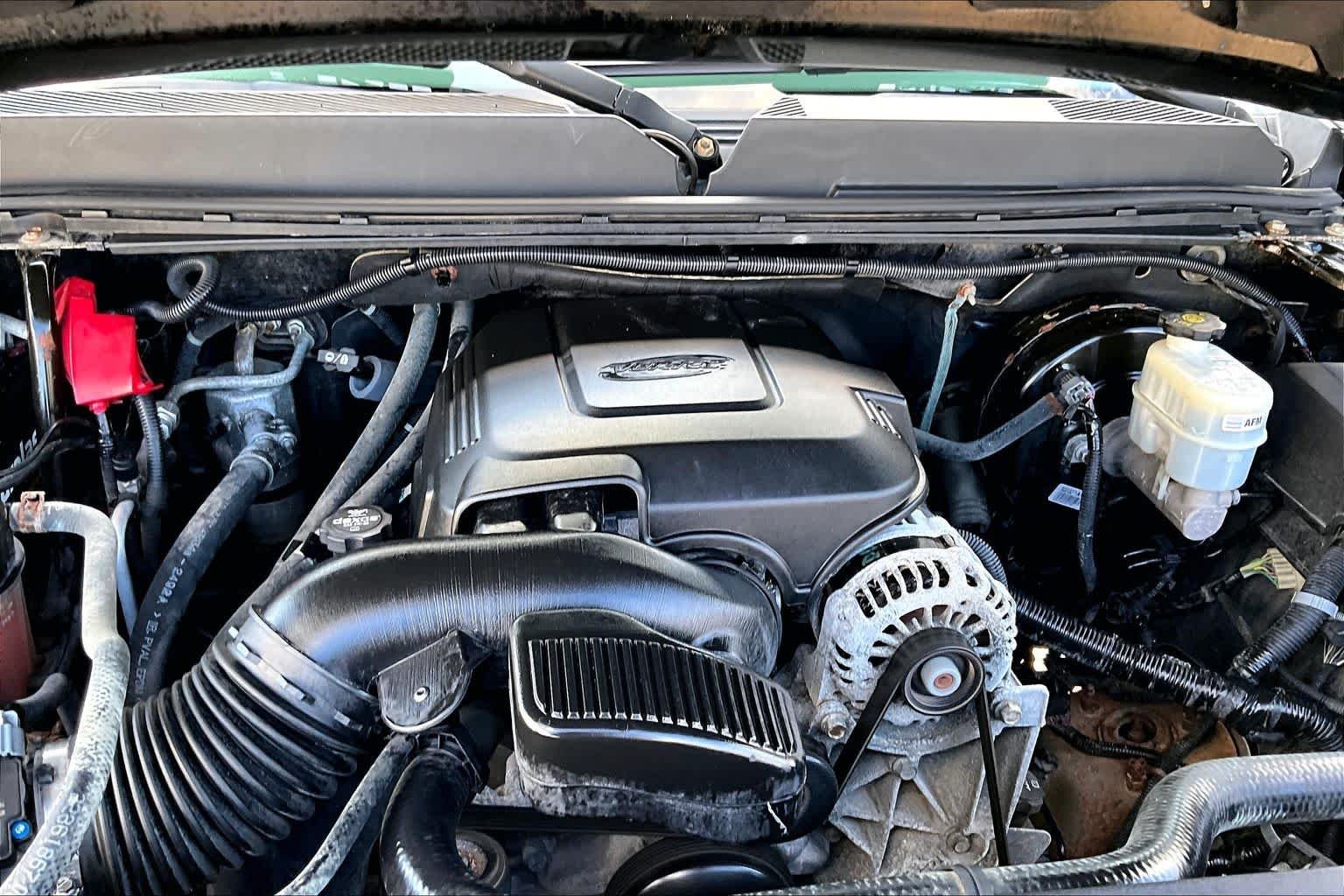 Used 2013 Onyx Black GMC SLE image 33