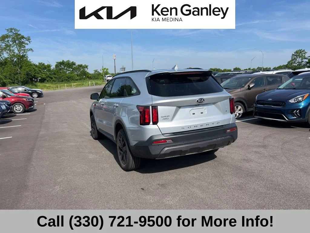 Certified Used 2021 Silver Kia S image 8