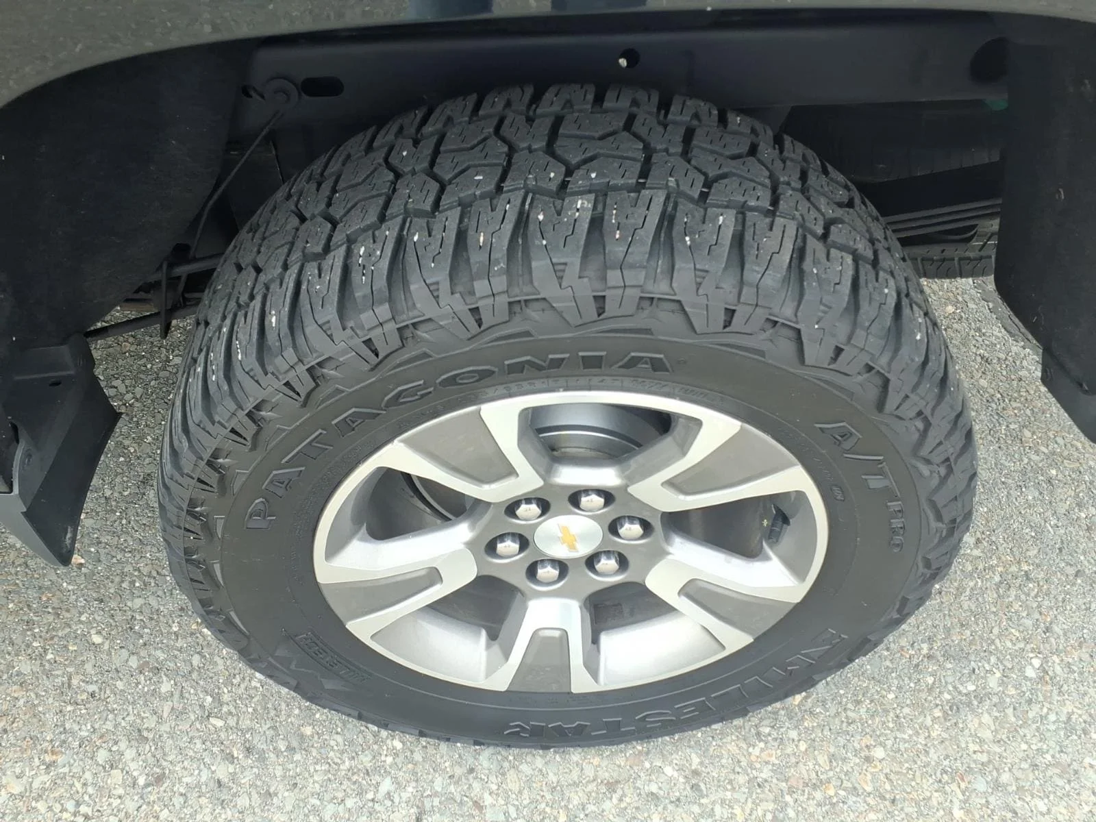 Used 2019 Black Chevrolet Z71 image 10