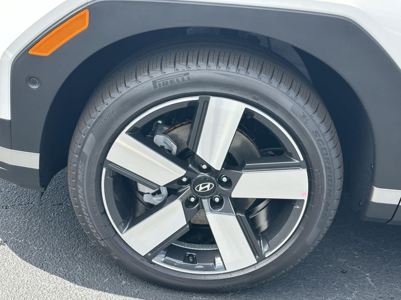 New 2026 Serenity White Hyundai Limited 6P image 11
