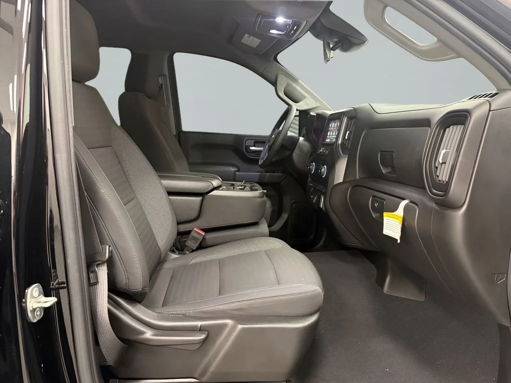 Used 2023 Black Chevrolet Custom image 11